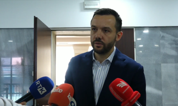 Tahiri i PDK-së: LVV po prodhon krizë politike Tahiri i PDK-së: LVV po prodhon krizë politike
