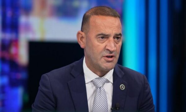 “Ekziston një incizim 2-orësh”, Haradinaj: Sheholli dëshmoi kundër meje dhe Thaçit në UDB “Ekziston një incizim 2-orësh”, Haradinaj: Sheholli dëshmoi kundër meje dhe Thaçit në UDB