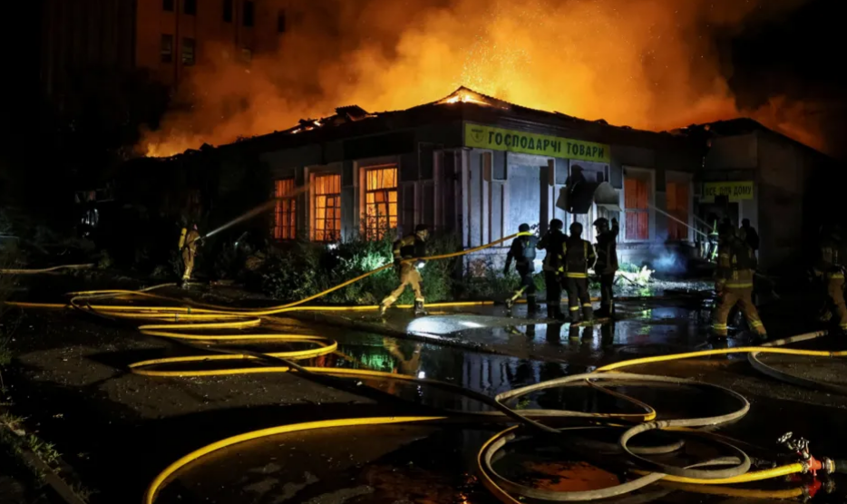 Natë terrori në Kiev, raketat ruse godasin apartamente, shkolla dhe spitale, të paktën 8 viktima dhe 33 të plagosur Natë terrori në Kiev, raketat ruse godasin apartamente, shkolla dhe spitale, të paktën 8 viktima dhe 33 të plagosur