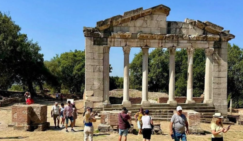 92 mijë turistë vizituan Apoloninë, zgjerohet harta e turistëve të huaj 92 mijë turistë vizituan Apoloninë, zgjerohet harta e turistëve të huaj