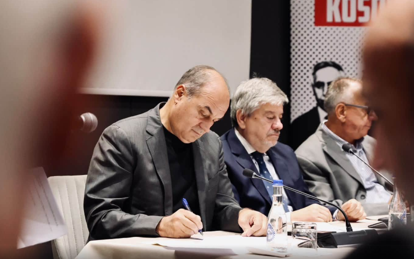 Hoxhaj: Lufta speciale kundër Kosovës duhet të marrë fund më 16 shtator Hoxhaj: Lufta speciale kundër Kosovës duhet të marrë fund më 16 shtator