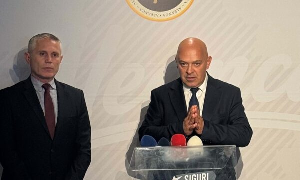 Gjini: Me apo pa koordinim, Lista Serbe për të disatën herë po i ndihmon Kurtit për zvarritje, e kemi ditur këtë skenar Gjini: Me apo pa koordinim, Lista Serbe për të disatën herë po i ndihmon Kurtit për zvarritje, e kemi ditur këtë skenar