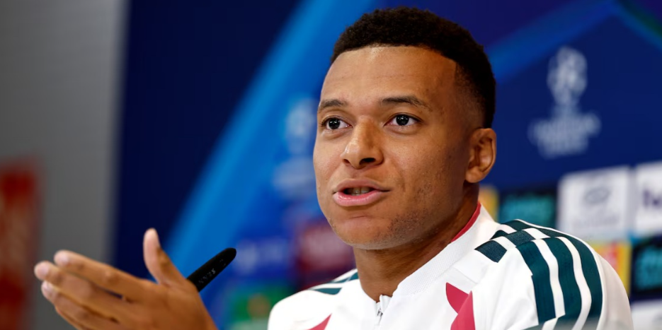 Shpërthen Mbappe: Kam bërë historinë dhe meritoj “Topin e Artë”, jam lojtari më i famshëm dhe luaj për klubin më të famshëm! Shpërthen Mbappe: Kam bërë historinë dhe meritoj “Topin e Artë”, jam lojtari më i famshëm dhe luaj për klubin më të famshëm!