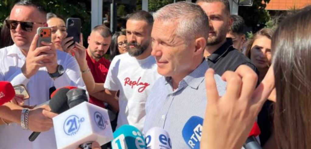 “Të lirohen nga regjimi Kurti–Dejona”, Aleanca sulmon VV-në para Kuvendit “Të lirohen nga regjimi Kurti–Dejona”, Aleanca sulmon VV-në para Kuvendit