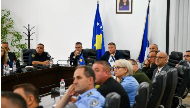 Verdikti i Hagës i mbledh Policinë, KFOR’in, EULEX’in, ambasadën amerikane, zyrën e BE’së – prezantohen masat për të mërkurën Verdikti i Hagës i mbledh Policinë, KFOR’in, EULEX’in, ambasadën amerikane, zyrën e BE’së – prezantohen masat për të mërkurën
