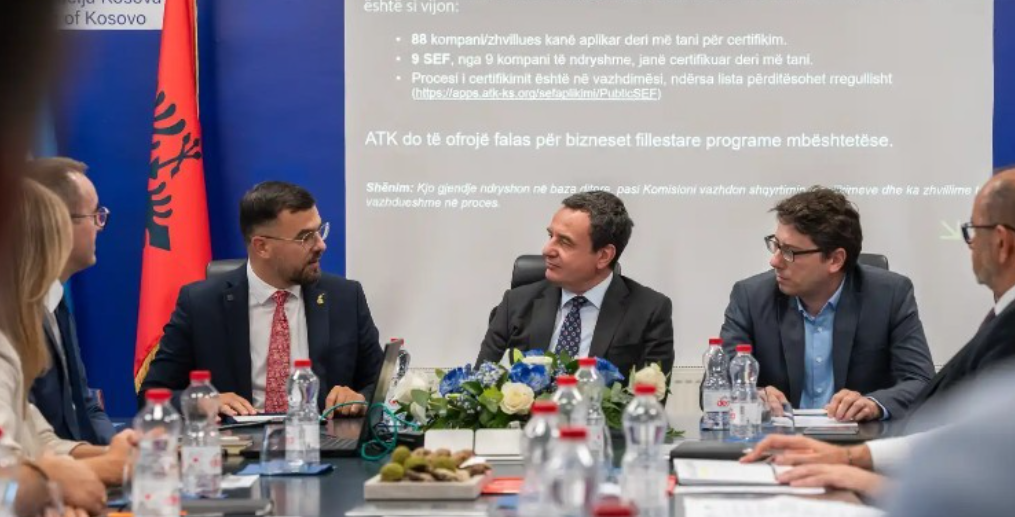 Kurti dhe Murati vizitojnë ATK-në, 14% rritje e të hyrave tatimore Kurti dhe Murati vizitojnë ATK-në, 14% rritje e të hyrave tatimore