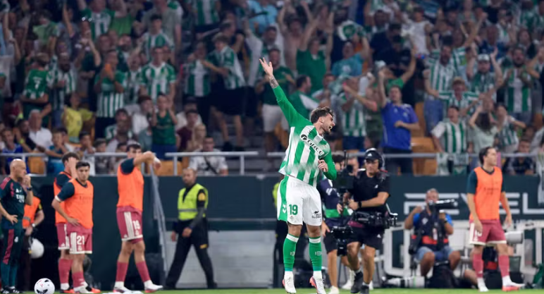 Betisi trondit Real Madridin e Mourinhos, Valles hero me pritjen e penalltisë