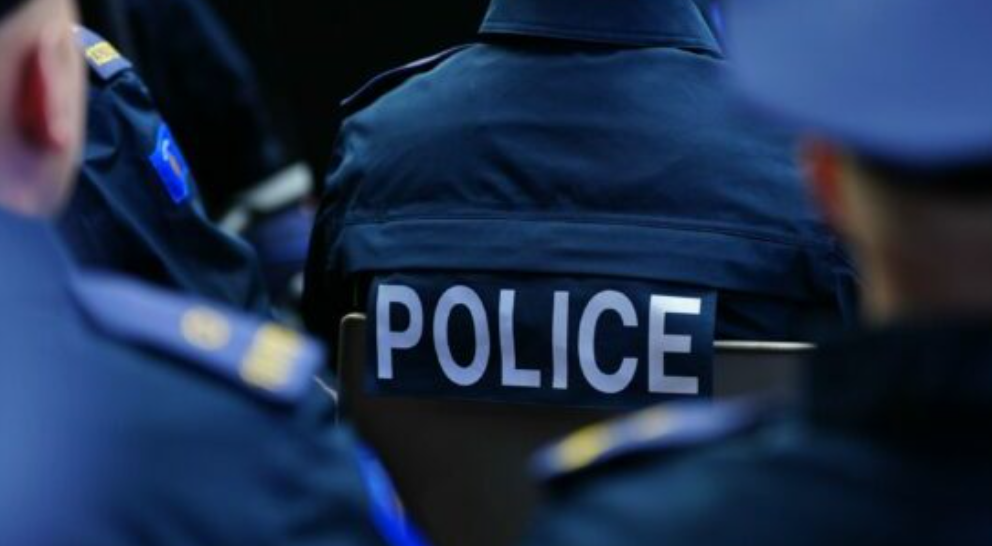 Policia pas protestës: S’e kemi qëllim të pengojmë pjesëmarrjen në protestë, por t’i ndalojmë vozitjet e rrezikshme Policia pas protestës: S’e kemi qëllim të pengojmë pjesëmarrjen në protestë, por t’i ndalojmë vozitjet e rrezikshme