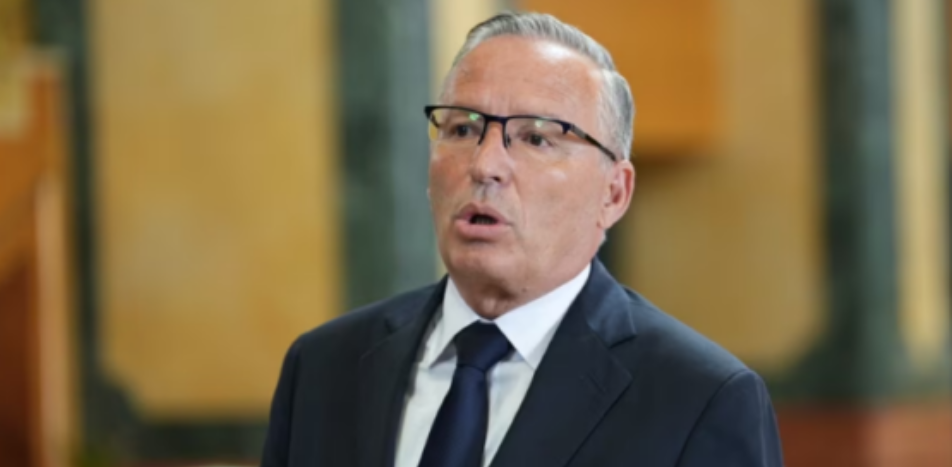 Bedri Hamza i përgjigjet Albin Kurtit që tha se ia shkruar për t’u takuar për “nënkryetarët” Bedri Hamza i përgjigjet Albin Kurtit që tha se ia shkruar për t’u takuar për “nënkryetarët”