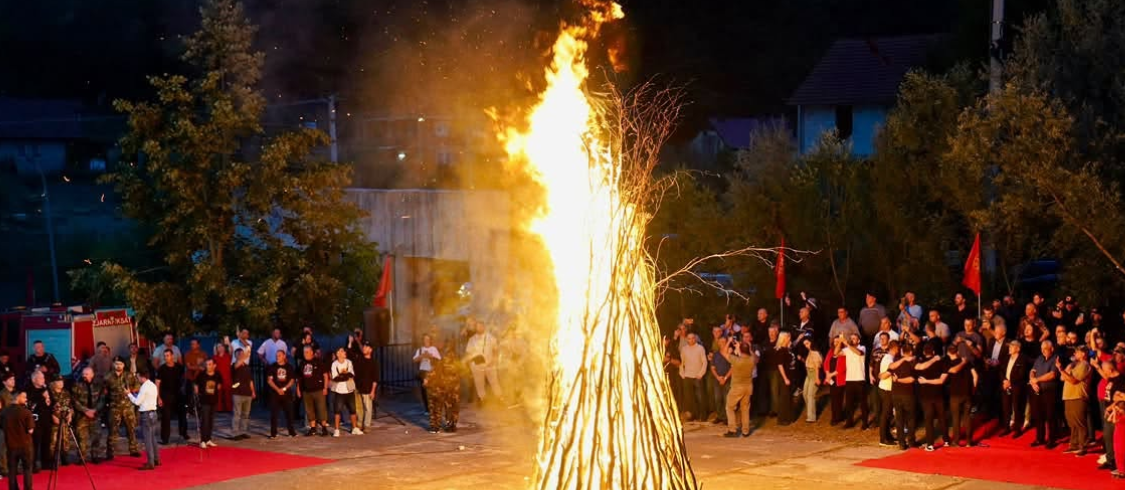 “Zjarri i Lirisë” ndizet edhe në Zonën Operative të Nerodimes: Liri për çlirimtarët, nderim për UÇK-në “Zjarri i Lirisë” ndizet edhe në Zonën Operative të Nerodimes: Liri për çlirimtarët, nderim për UÇK-në