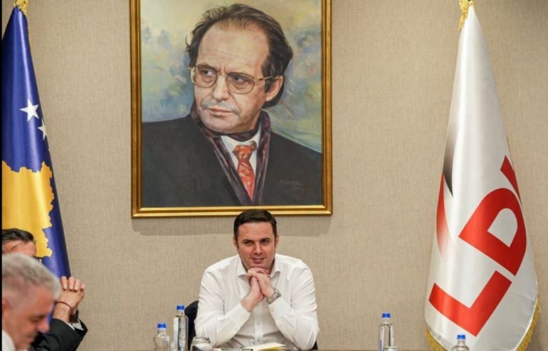 Abdixhiku i ashpër ndaj 6 deputetëve: Veprimi juaj i shkaktoi dëm vetëm LDK-së Abdixhiku i ashpër ndaj 6 deputetëve: Veprimi juaj i shkaktoi dëm vetëm LDK-së