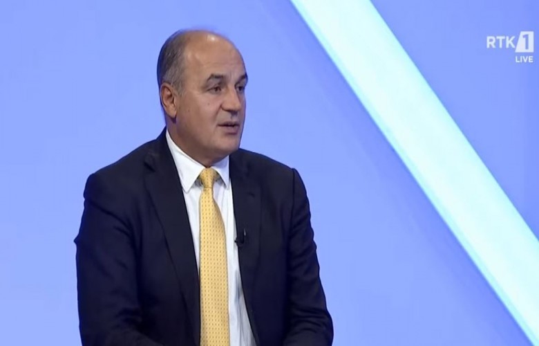Hoxhaj: Presim vetëm një vendim, që Thaçi, Veseli, Krasniqi e Selimi të lirohen