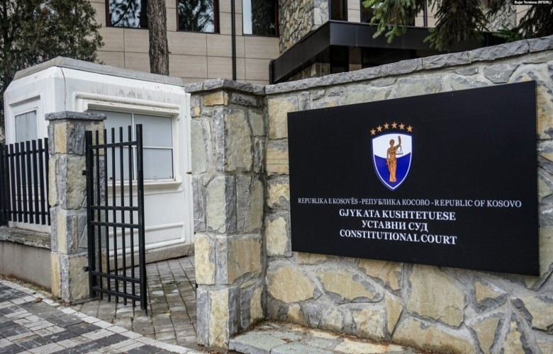 Kosova në pritje të Kushtetueses