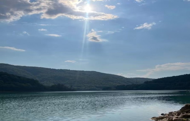 Java nis me diell, temperaturat bien deri në 2°C