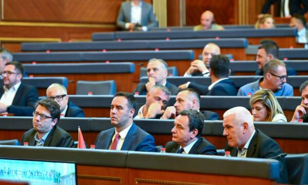 Kurti dje kërkoi bisedime me Hamzën e Abdixhikun për nënkryetarët, seanca për zgjedhjen e tyre nesër në 11:00