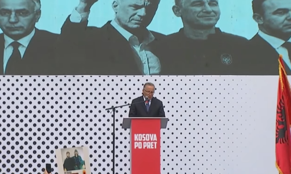 Bedri Hamza thirrje gjqytarëve të Hagës: Mendoni për pasojat, para se të vendosni më 16 shtator Bedri Hamza thirrje gjqytarëve të Hagës: Mendoni për pasojat, para se të vendosni më 16 shtator