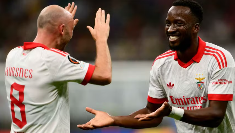 Benfica trondit Milanin, ‘Shqiponjat’ fitojnë në ‘San Siro’, ja të gjitha rezultatet