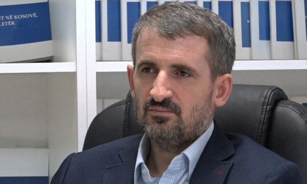 Miftaraj alarmon: Nëse nuk zgjidhet Presidenti deri më 4 tetor, vendi kalon në anarki – nuk ka kush t’i shpallë zgjedhjet Miftaraj alarmon: Nëse nuk zgjidhet Presidenti deri më 4 tetor, vendi kalon në anarki – nuk ka kush t’i shpallë zgjedhjet