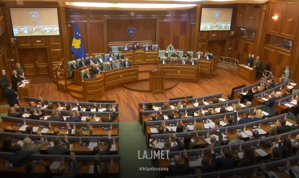 Konstituimi i Kuvendit: Haxhiu kryetare, Çitaku e Shala nënkryetarë