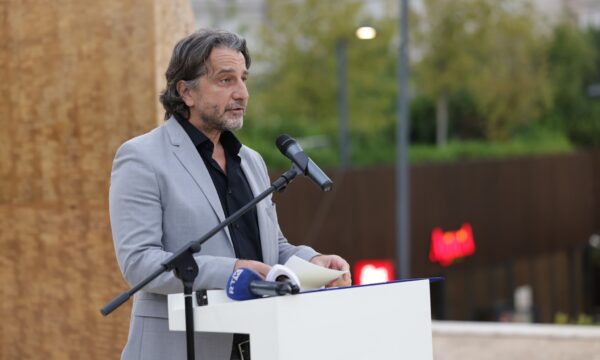 Përparim Rama: Qeveria Kurti po i dënon qytetarët e komunave që s’e votuan VV-në, s’na duhet komunizmi Përparim Rama: Qeveria Kurti po i dënon qytetarët e komunave që s’e votuan VV-në, s’na duhet komunizmi