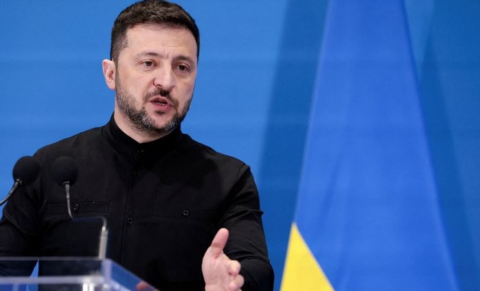 Zelensky: Ukraina do përdorë diplomacinë për t’i dhënë fund luftës Zelensky: Ukraina do përdorë diplomacinë për t’i dhënë fund luftës