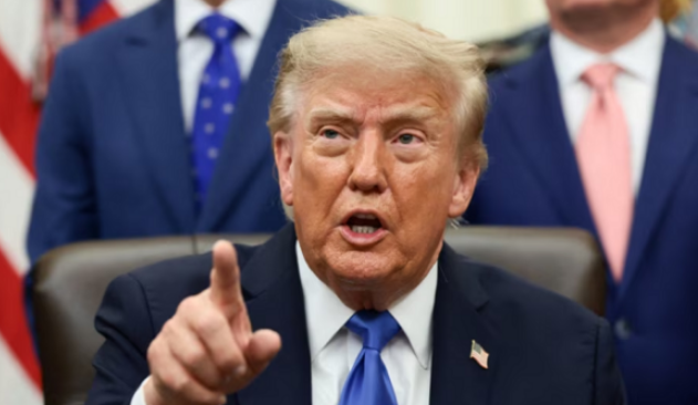 Trumpi paralajmëron se diçka do të ndodhë shumë shpejt në lidhje me Iranin Trumpi paralajmëron se diçka do të ndodhë shumë shpejt në lidhje me Iranin