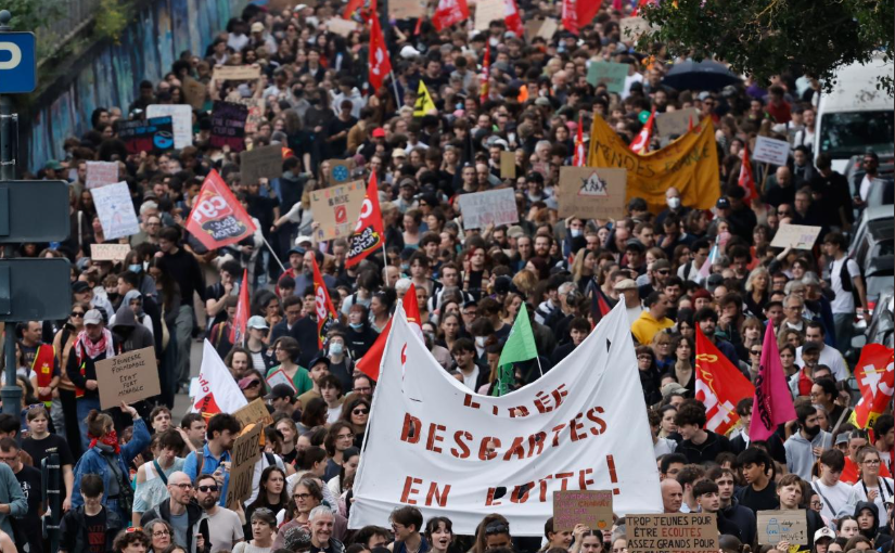 Franca në krizë të thellë/ Macron nën presion mes trazirave, ngërçit politik dhe ekonomisë në stanjacion Franca në krizë të thellë/ Macron nën presion mes trazirave, ngërçit politik dhe ekonomisë në stanjacion
