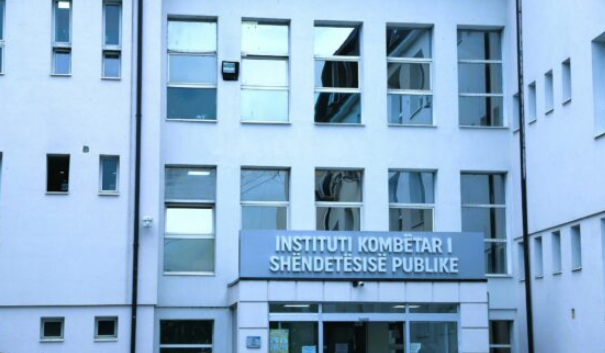 Kosova regjistron 203 raste me fruth, mbi 95 për qind e të prekurve janë të pavaksinuar Kosova regjistron 203 raste me fruth, mbi 95 për qind e të prekurve janë të pavaksinuar