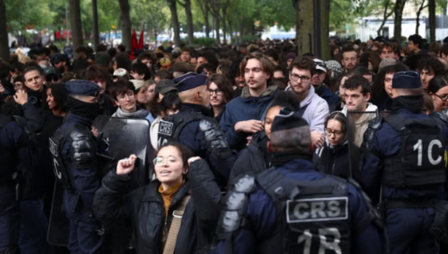 Franca mobilizon 70 mijë policë dhe xhandarë për protestat e fundjavës