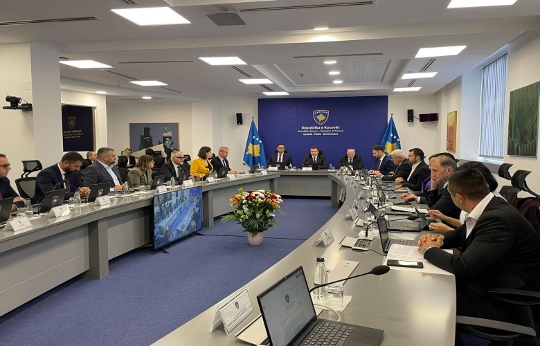 Qeveria themelon grupin punues për mbështetjen e ish-krerëve të UÇK-së në Apel Qeveria themelon grupin punues për mbështetjen e ish-krerëve të UÇK-së në Apel