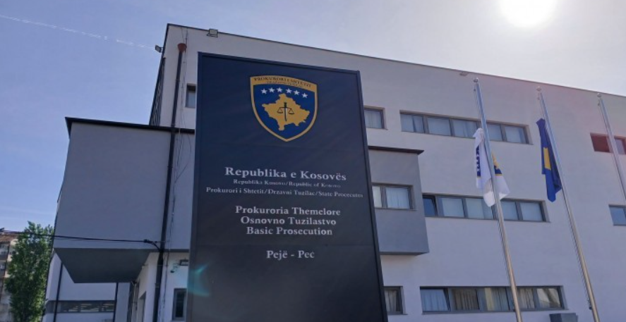 Aktakuzë për vrasje të rëndë në Klinë, i dyshuari akuzohet se vrau vëllain