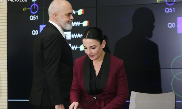 Konfirmimi i aktakuzës ndaj Belinda Ballukut lajm edhe për Reuters: Para një viti u bë shkak i protestave në Tiranë