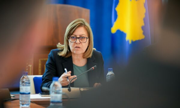 Bajrami i kërkon Prokurorisë Speciale t’i hetojë tenderët njëburimorë: Janë bërë praktikë qeverisëse, bashkë me ta edhe korrupsioni Bajrami i kërkon Prokurorisë Speciale t’i hetojë tenderët njëburimorë: Janë bërë praktikë qeverisëse, bashkë me ta edhe korrupsioni